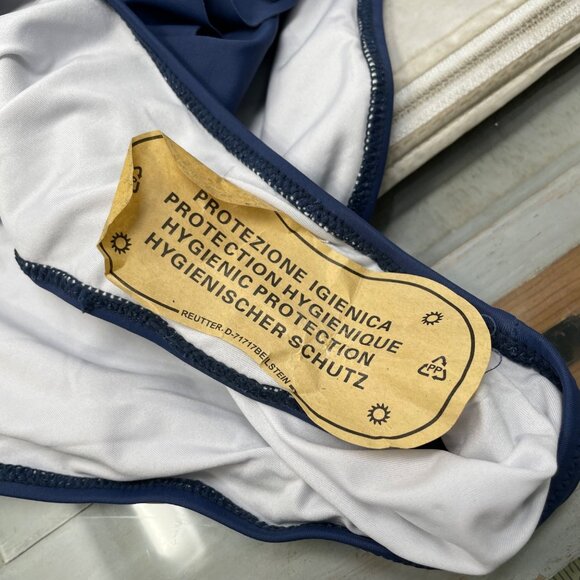 Cupshe Swimsuit Size Large Ruffle One Piece Peplum Stretch Slimming Blue NEW - Picture 8 of 11